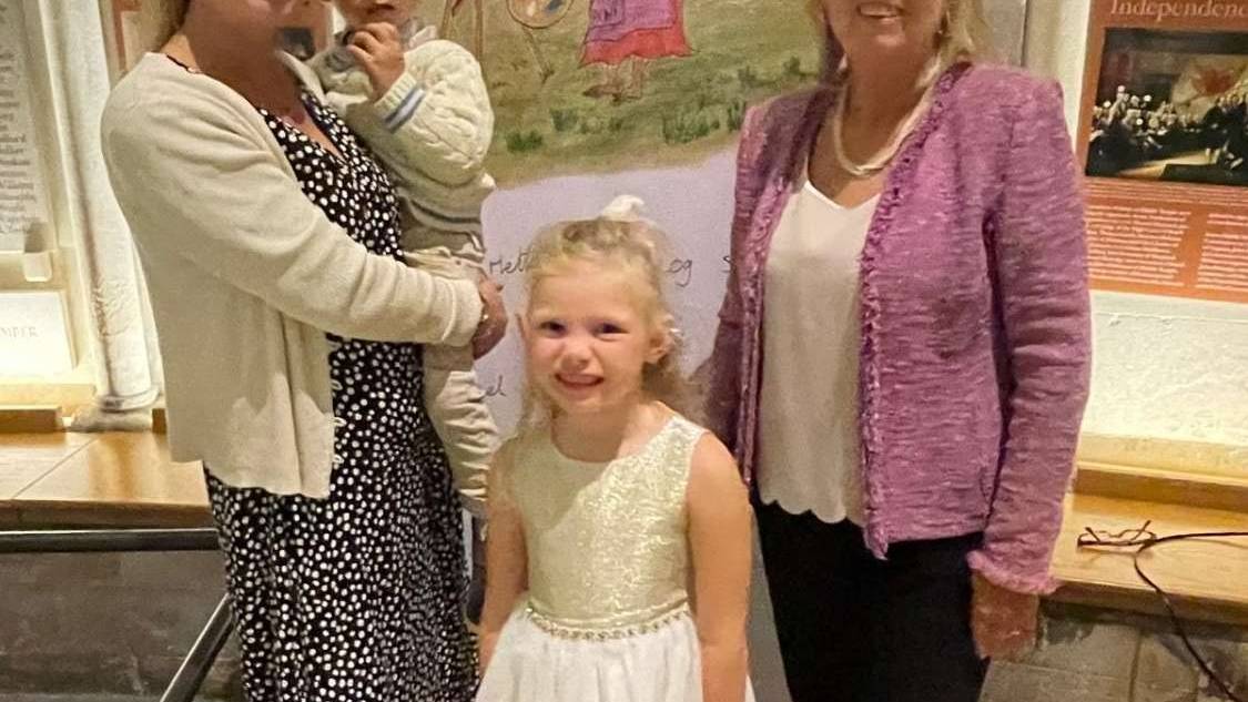 ILLUSTRATIONS: TALES FROM PORT NAVAS CREEK - 