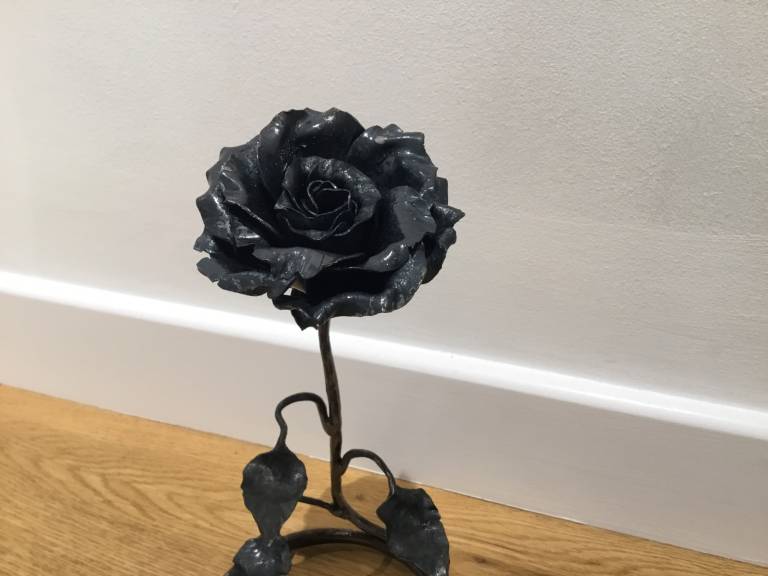 Steel flower - Lucus Dew