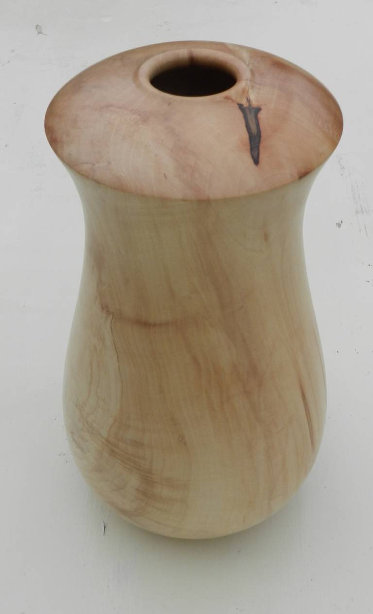 Large Turned Vase in Horse Chestnut - Richard Chapman