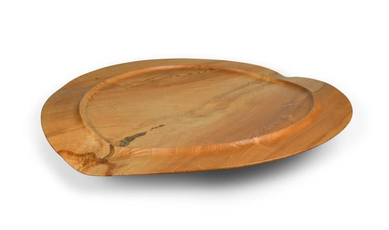 Large brown heart ash platter - Richard Chapman