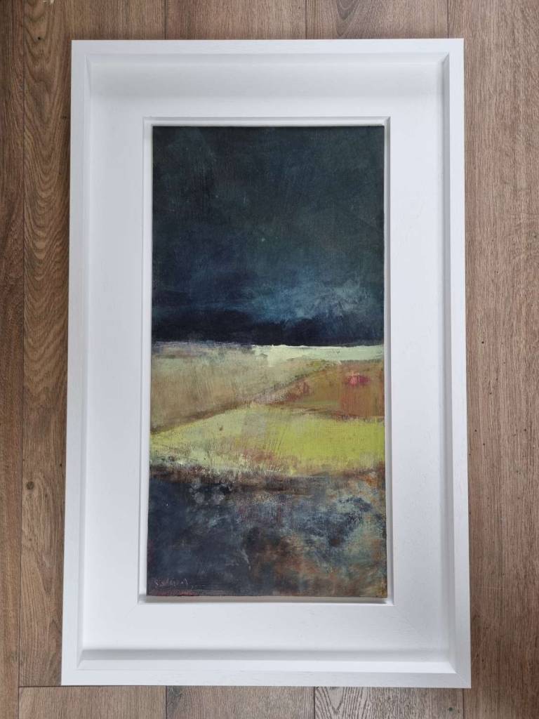 Standing on the edge of the sky - Sophie Velzian