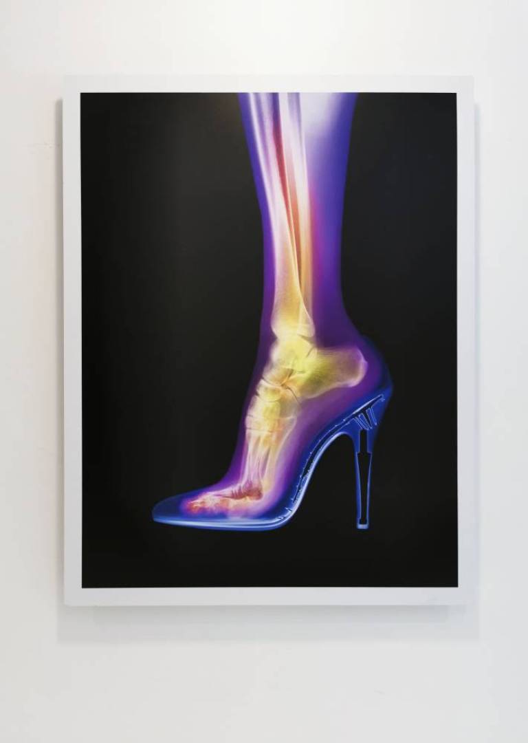 Femme Fatale (Artemi) - Hugh Turvey