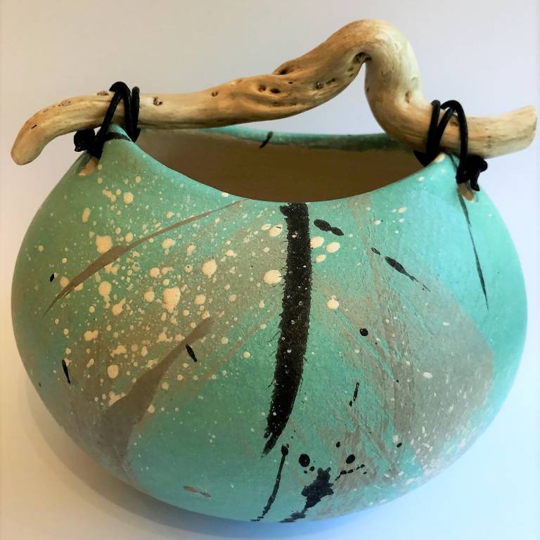 ‘Sea Splash’ squat pot with driftwood	